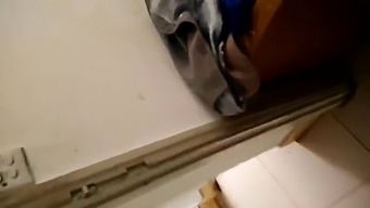 Mature Chinese Lady Gets A Creampie In Her Pussy