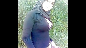 New Asian Amateur Turkish-Arabic Mix Photo Series
