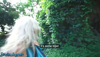 Hardcore Outdoor Sex With A Natural Milf In A Public Park