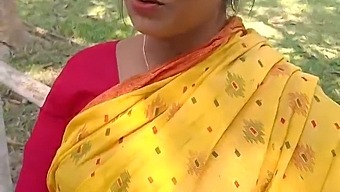 Desi Hot Sexy Bhabi Gets Amazing Orgasm