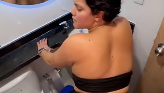 A Random Person Has Sex With A Young Colombian Girl After Public Car Sex At The Disco